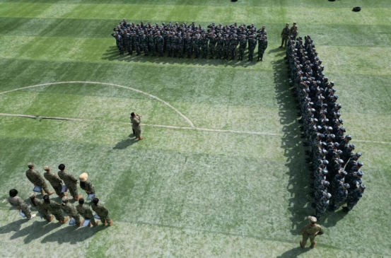 大学心理系教学团队为2025级本科生开展新生适应性心理健康系列活动